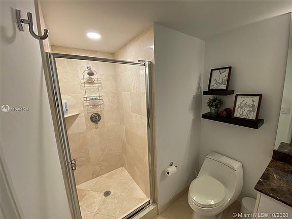 3rd image of 17555 Collins Ave APT 305