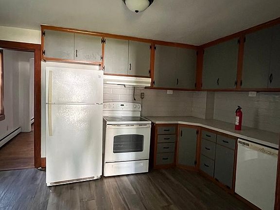 2nd image of 204 Parkway St #A