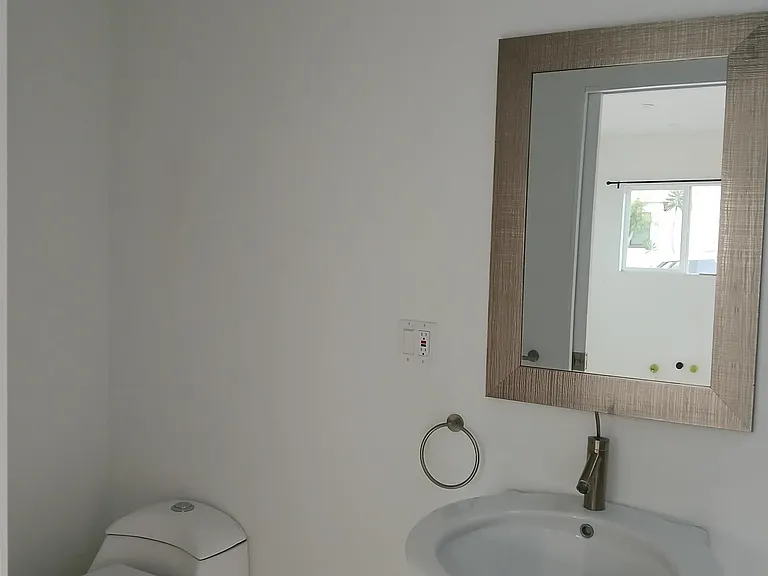 3403 Riviera Dr — Photo 32