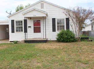 1041 E Pecan St, Altus, OK 73521