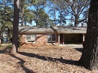 213 Woodland Trl, Warner Robins, GA 31088