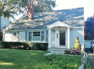 35 Pine Point Rd, Norwalk, CT 06853