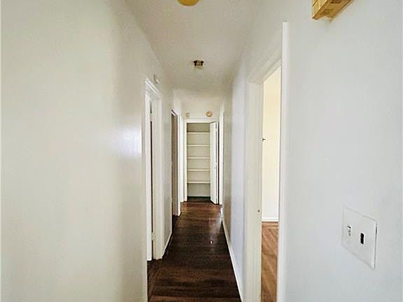 5th image of 1318 Lion St