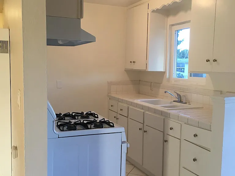 105 Boysen St — Photo 4