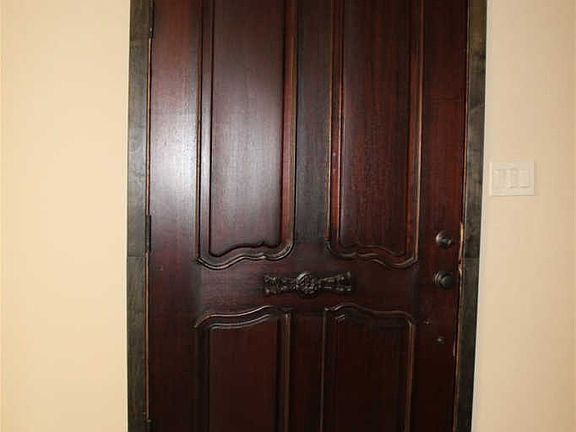 2nd image of 5300 E 33rd Pl