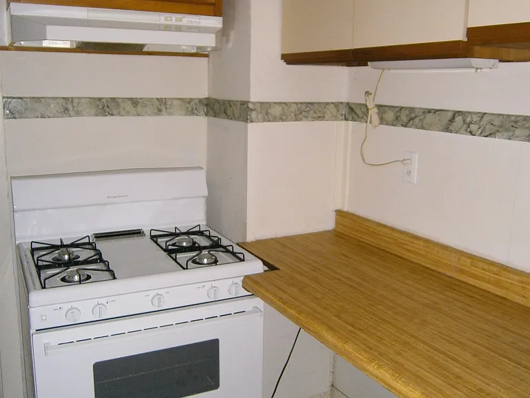105 Dewitt Pl — Photo 31