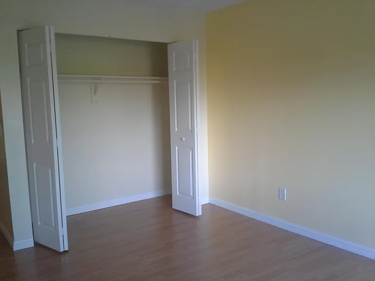 602 Kenwick Cir #205 — Photo 17