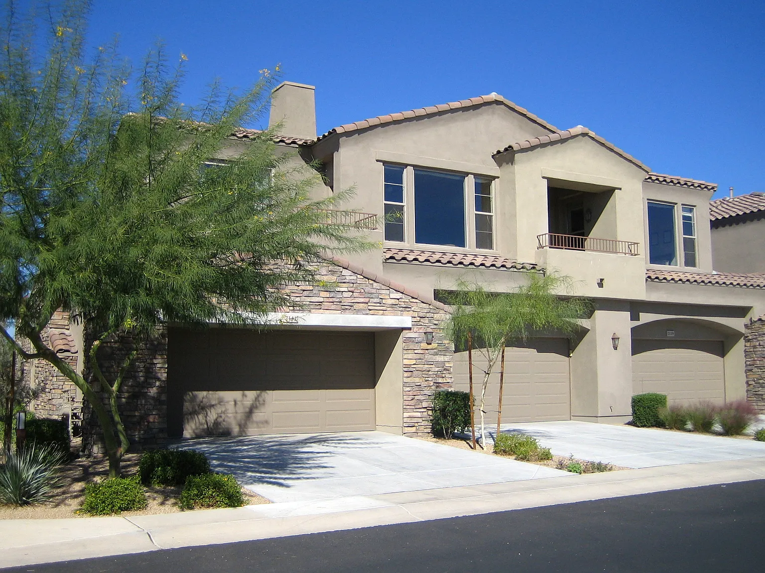 19475 N Grayhawk Dr — Photo 2