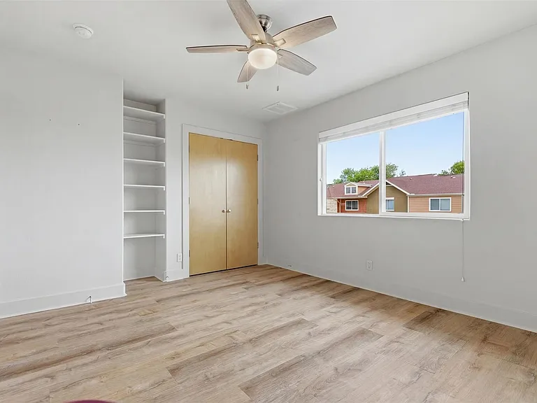 1101 Grove Blvd #201 — Photo 17