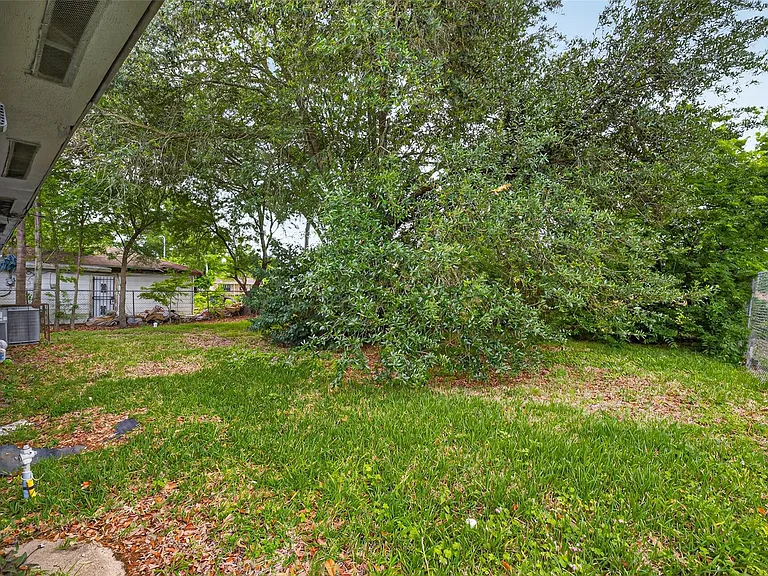 4118 Sunflower St — Photo 33