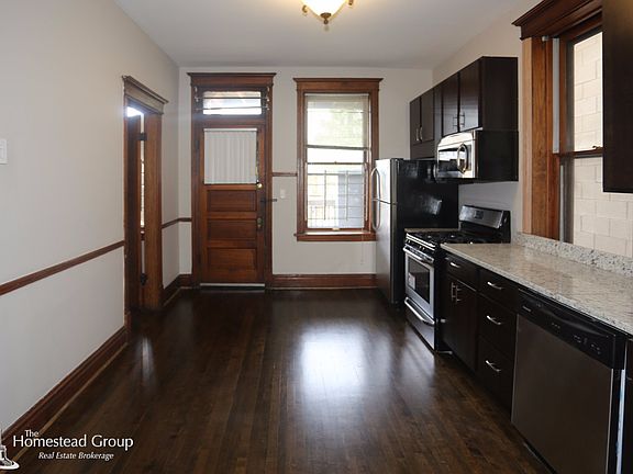 5th image of 2521 N California Ave #1