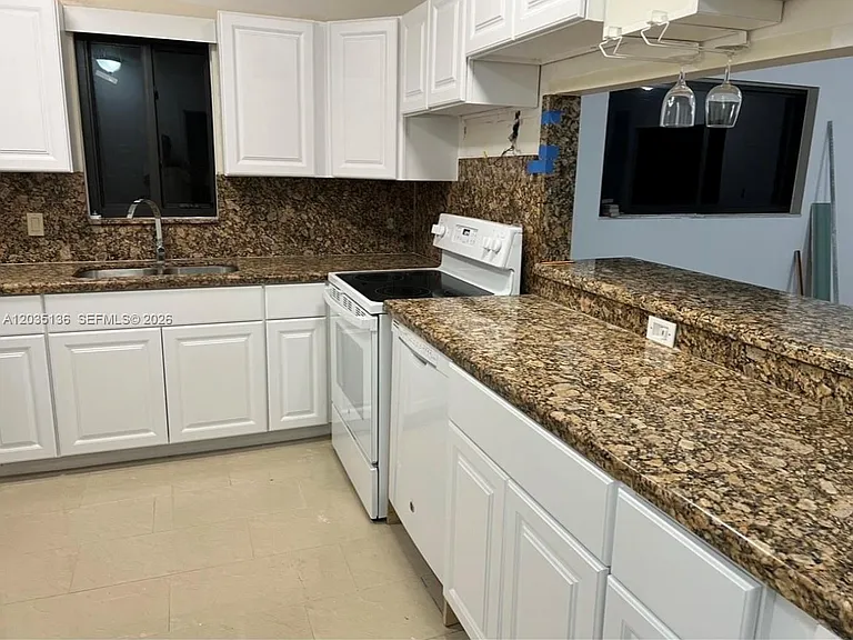 325 Menores Ave — Photo 14