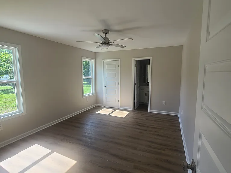 707 Trotter St — Photo 6