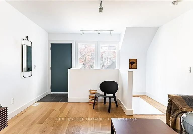 278 Campbell Ave #1 — Photo 13