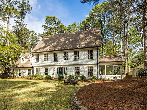 2nd image of 8302 Bryn Manor Ln
