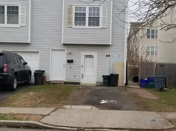 49 Larch St, Carteret, NJ 07008