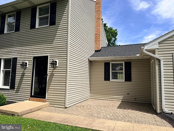 4th image of 23 Sherrard Dr