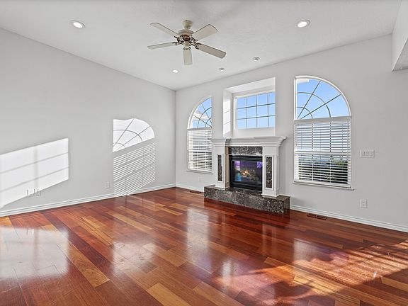 4th image of 4117 N Wolf Ridge Cir E