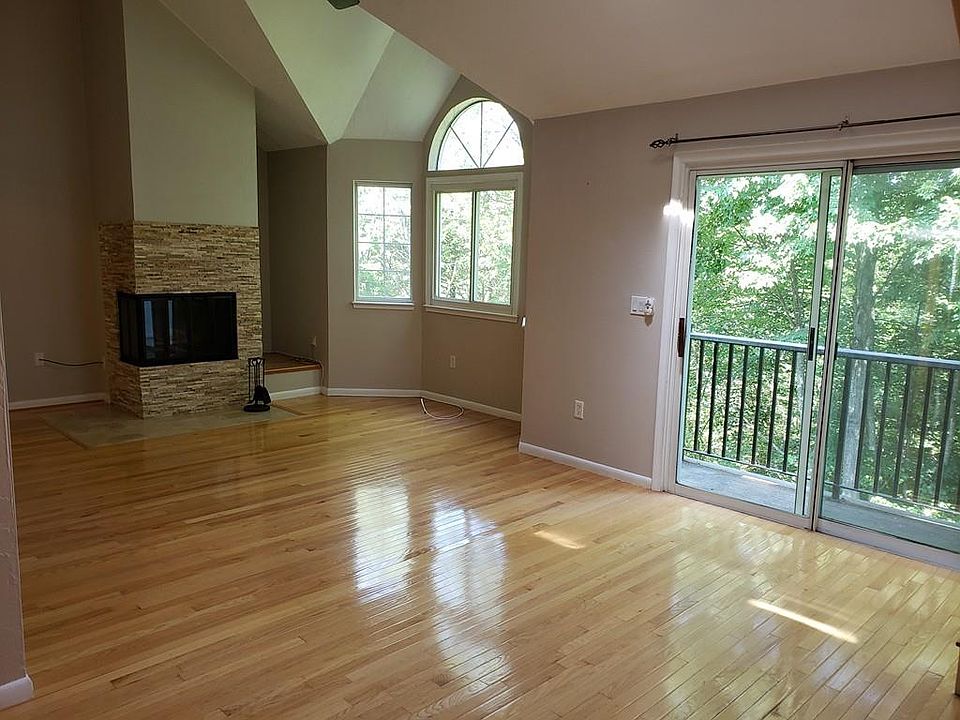 1st image of 117 Tall Oaks Dr Unit E