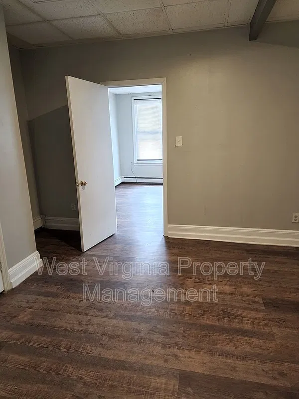 1 bed, 1.0 bath, $795 — Photo 2