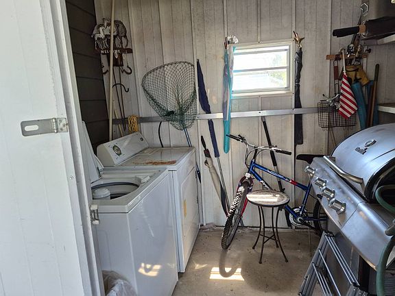 4th image of 7334 Cordoba Ave