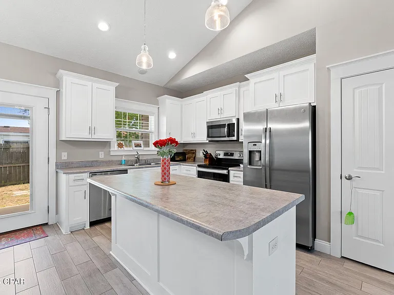 5206 Robins Ct — Photo 14