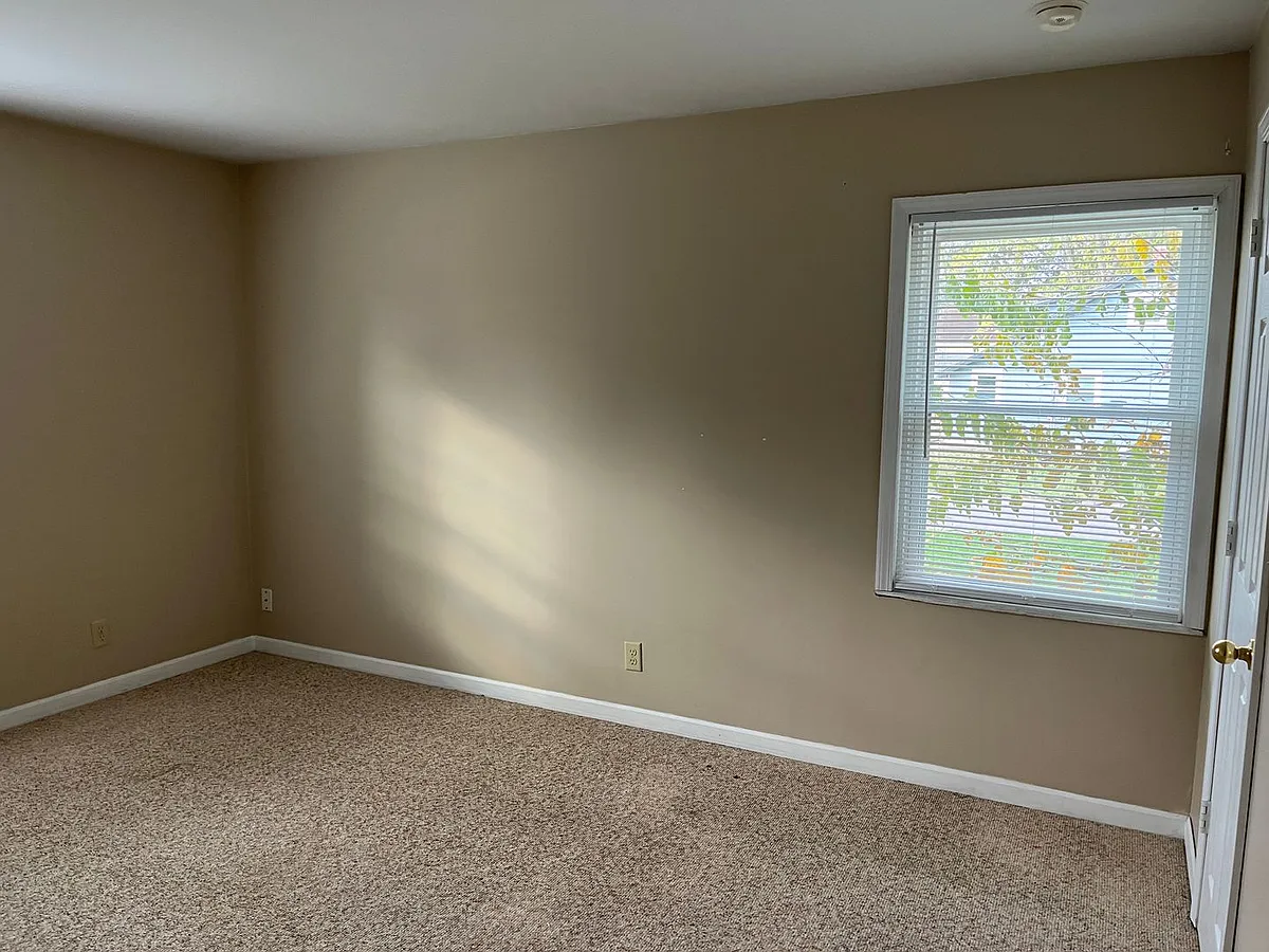 Building Photo - 1601 E Fort Wayne St #5