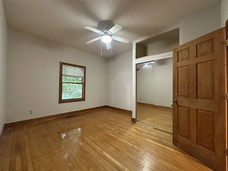 2916 Grand Ave S #1 — Photo 8