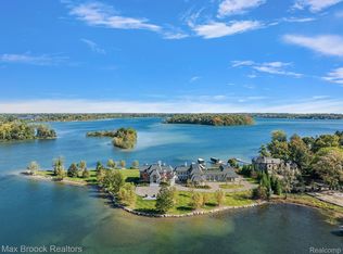 3251 W Shore Dr, Orchard Lake, MI