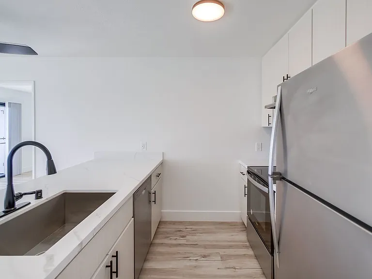 The Lucci | Renovated 1 & 2 Bedroom Apartments in Clairemont — Photo 11