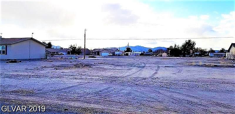 2nd image of 1220 Yosemite Ave