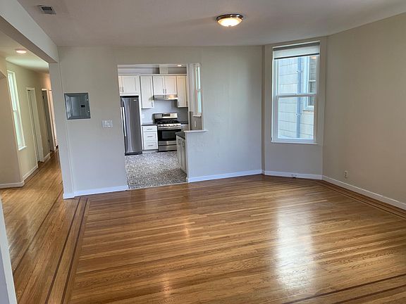 4th image of 423 Spruce St