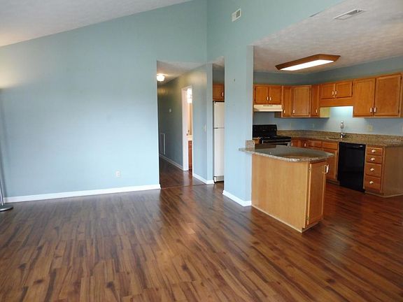 2nd image of 820 Cobblestone Pl #0