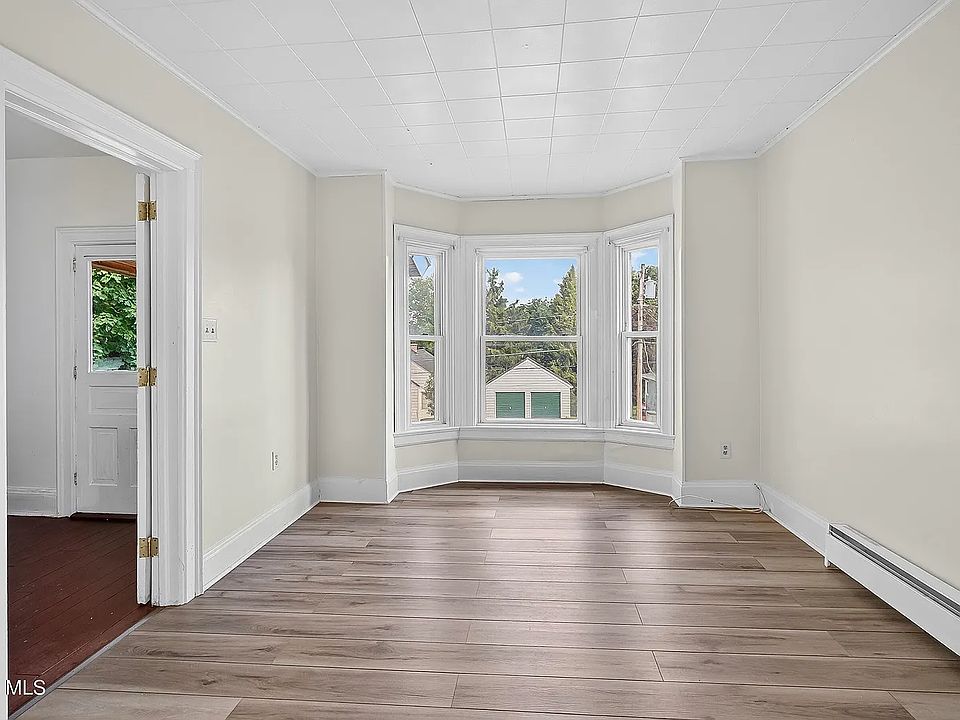 1st image of 138 Davis Ave APT 2
