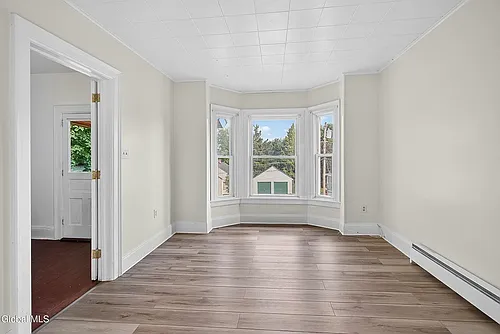 138 Davis Ave #2 Photo 1