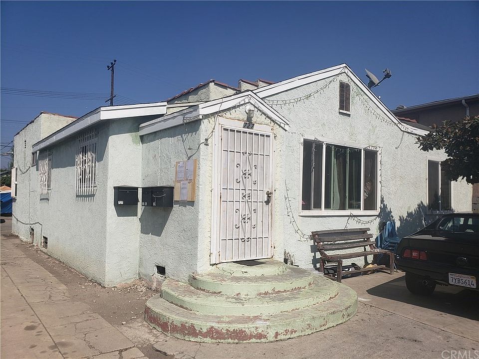 1st image of 727 W 79th St