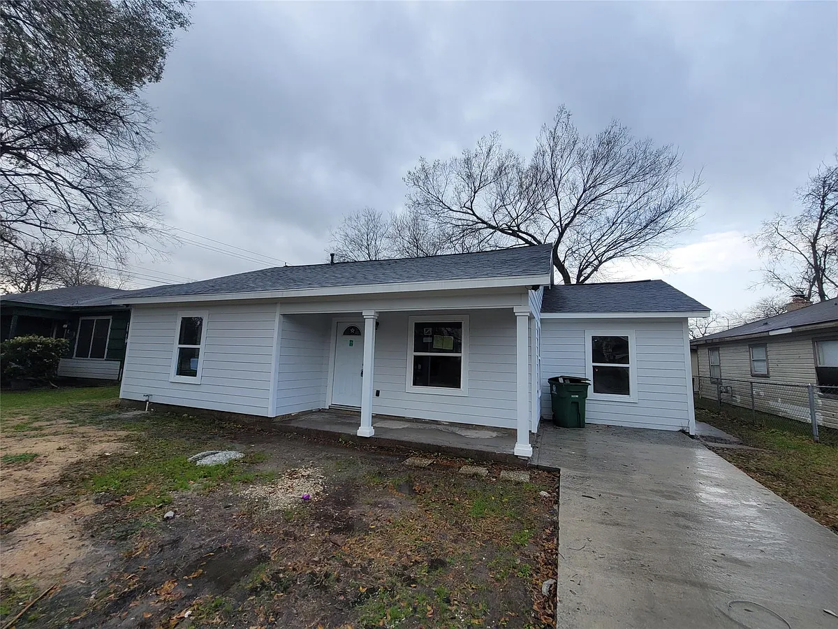 Building Photo - 4859 Bellnole Dr