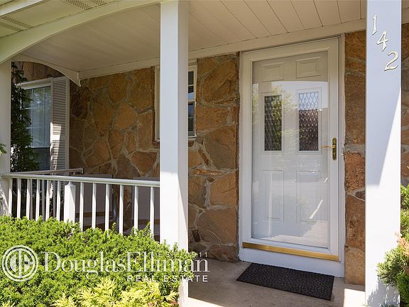 2nd image of 142 The Knoll