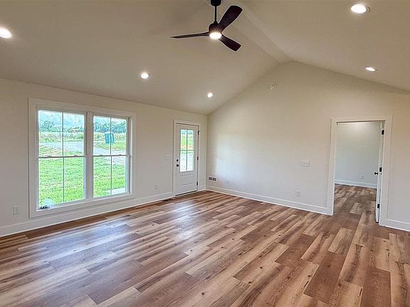 5th image of 2804 New Salem Rd