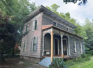 484 E Main St, Geneva, OH 44041