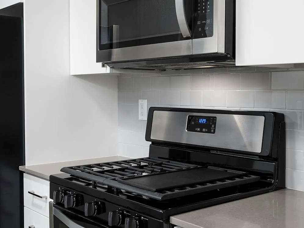 Finish Package II: Kitchen - Avalon Calabasas