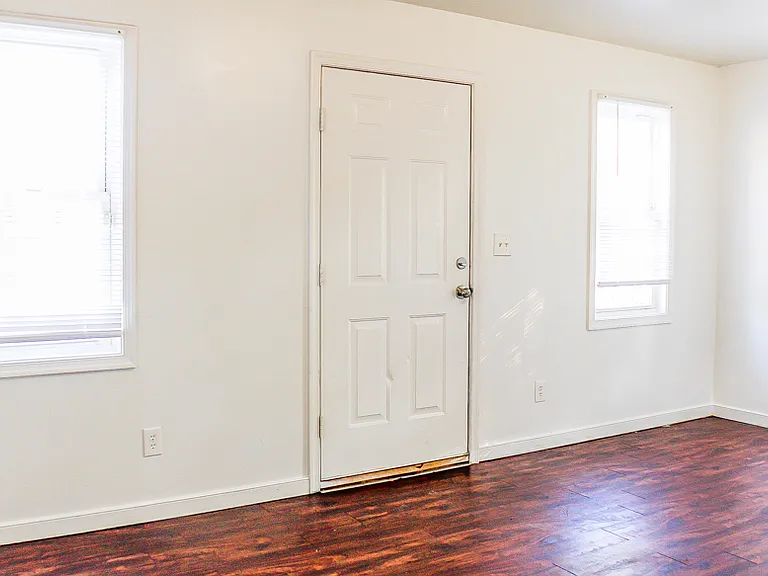 1026 Stainback St — Photo 9