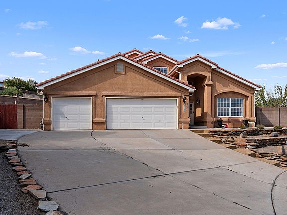 3rd image of 4515 Millwood Ct NW