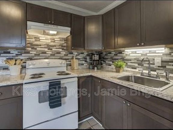 3rd image of 4113 Richmond Hwy
