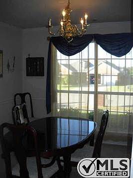 5th image of 2068 Candlewood Cir