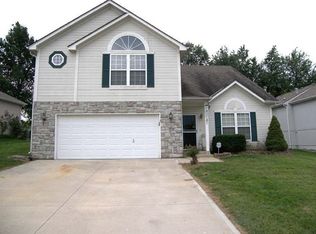 1707 Trevor Ln, Greenwood, MO 64034