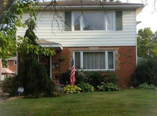 1760 & 1762 Liberty Dr, Akron, OH 44313