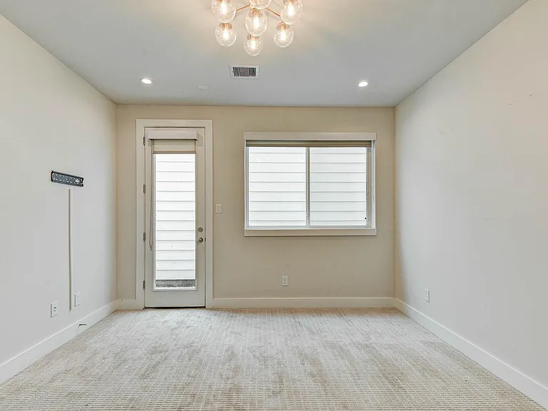 5857 Dolores St — Photo 7