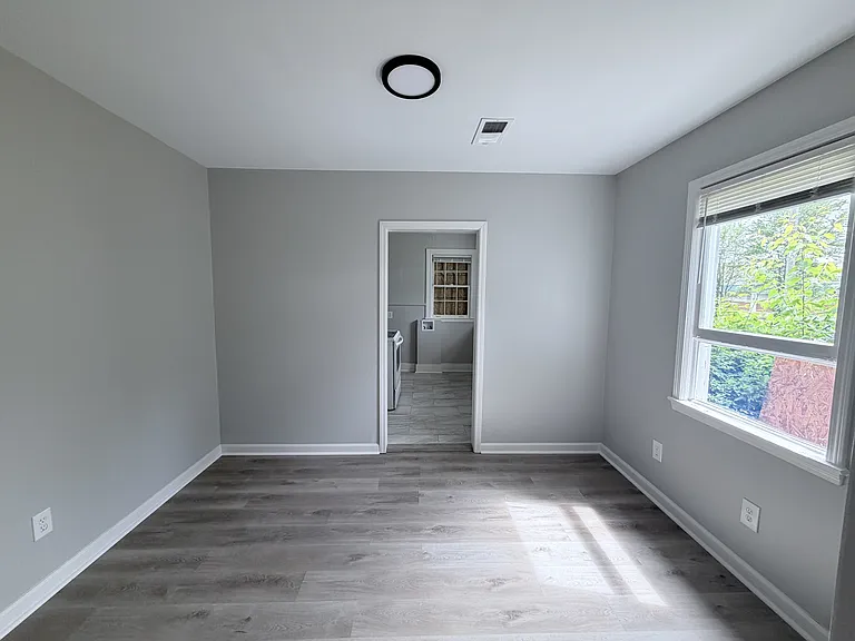 793 N Hollywood St — Photo 20