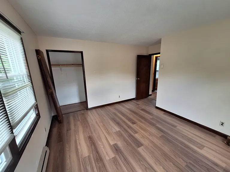 91 N Main St — Photo 13